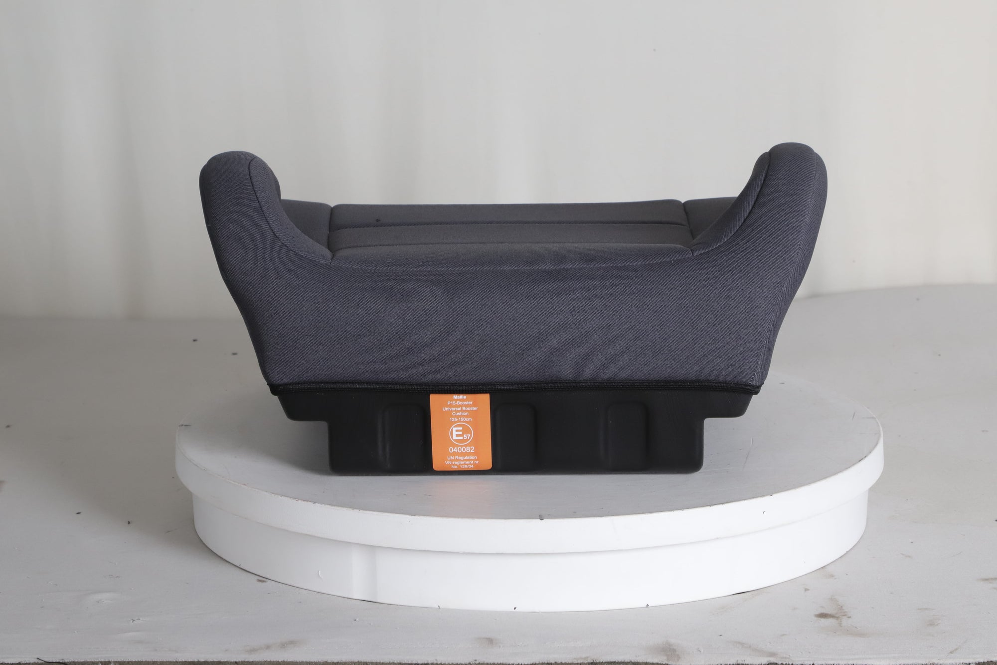 Mallie Booster Sitzerhoehung von hinten mit hohen Seitenwangen
