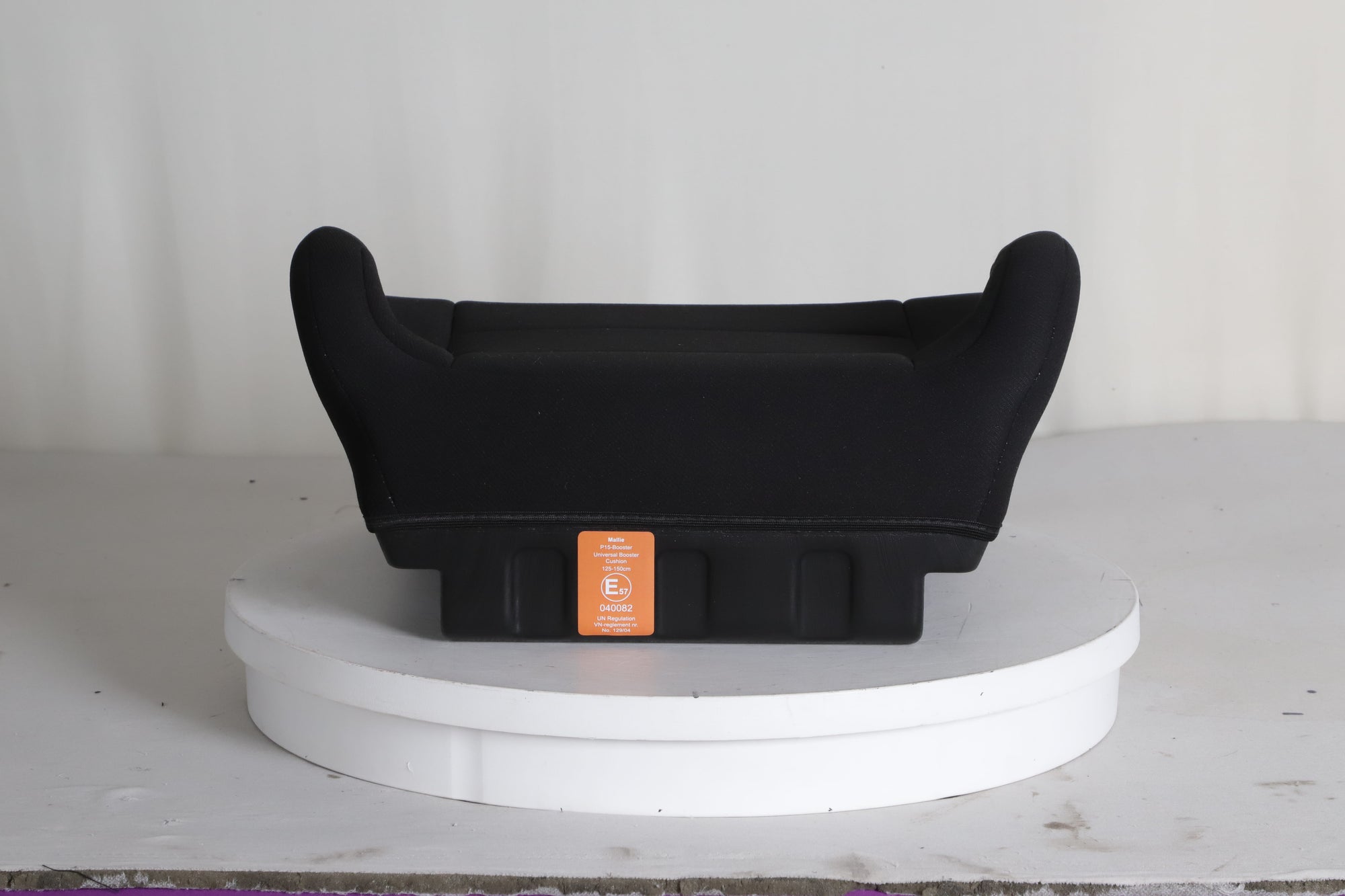 Mallie Zulassungslabel ECE R129 i-Size, UN Regelung Nr. 129/04, E57 040082