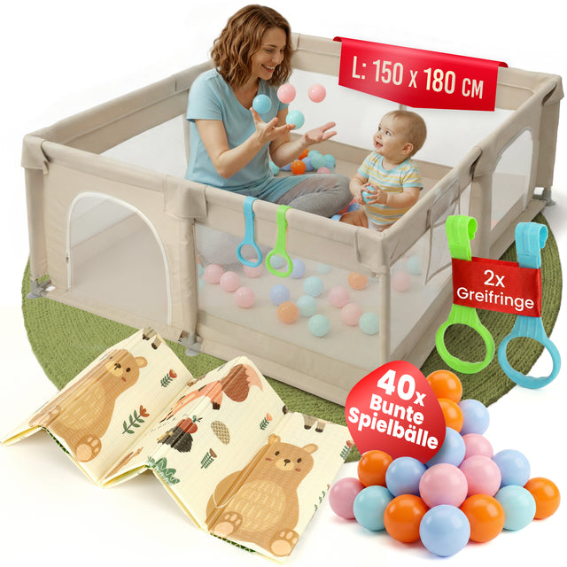 Mama spielt mit Baby im Mallie Laufstall 150×180 cm #L150_1